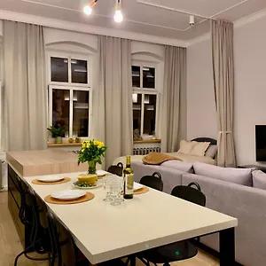 Spacious In The Center- Main Square 300m , Breslavia Polonia